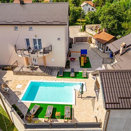 Apartman Toni Gračac Exterior foto