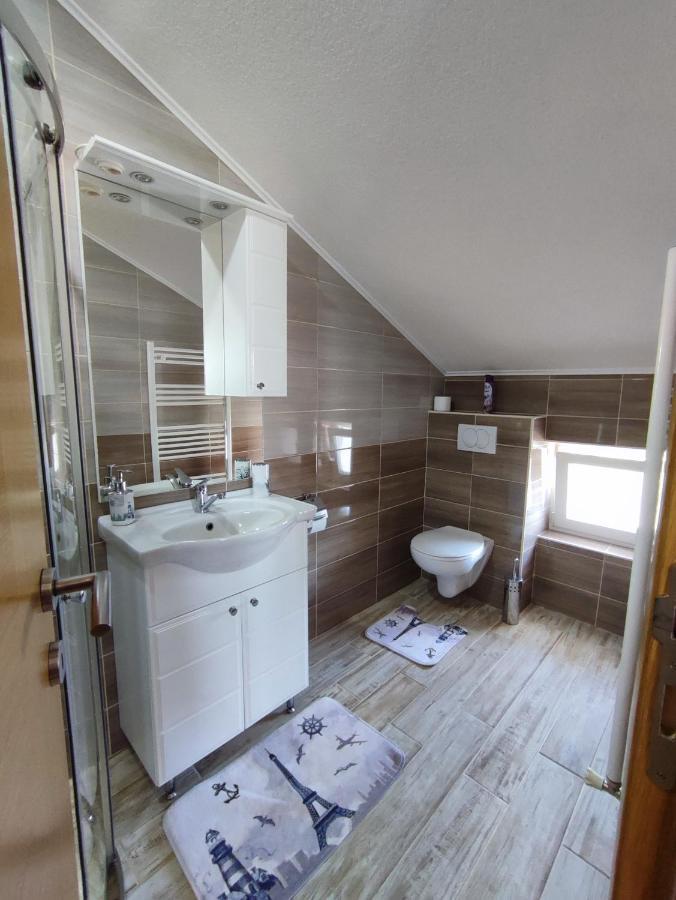 Apartman Toni Gračac Exterior foto