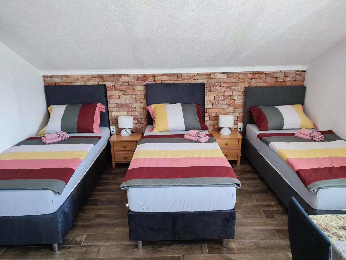 Apartman Toni Gračac Exterior foto