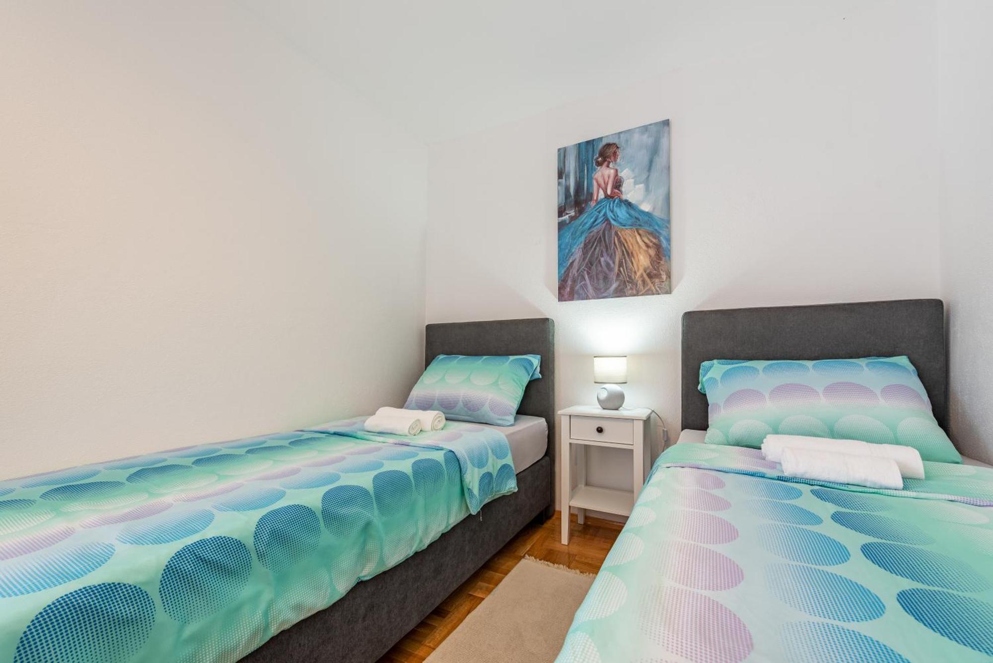 Apartman Toni Gračac Exterior foto