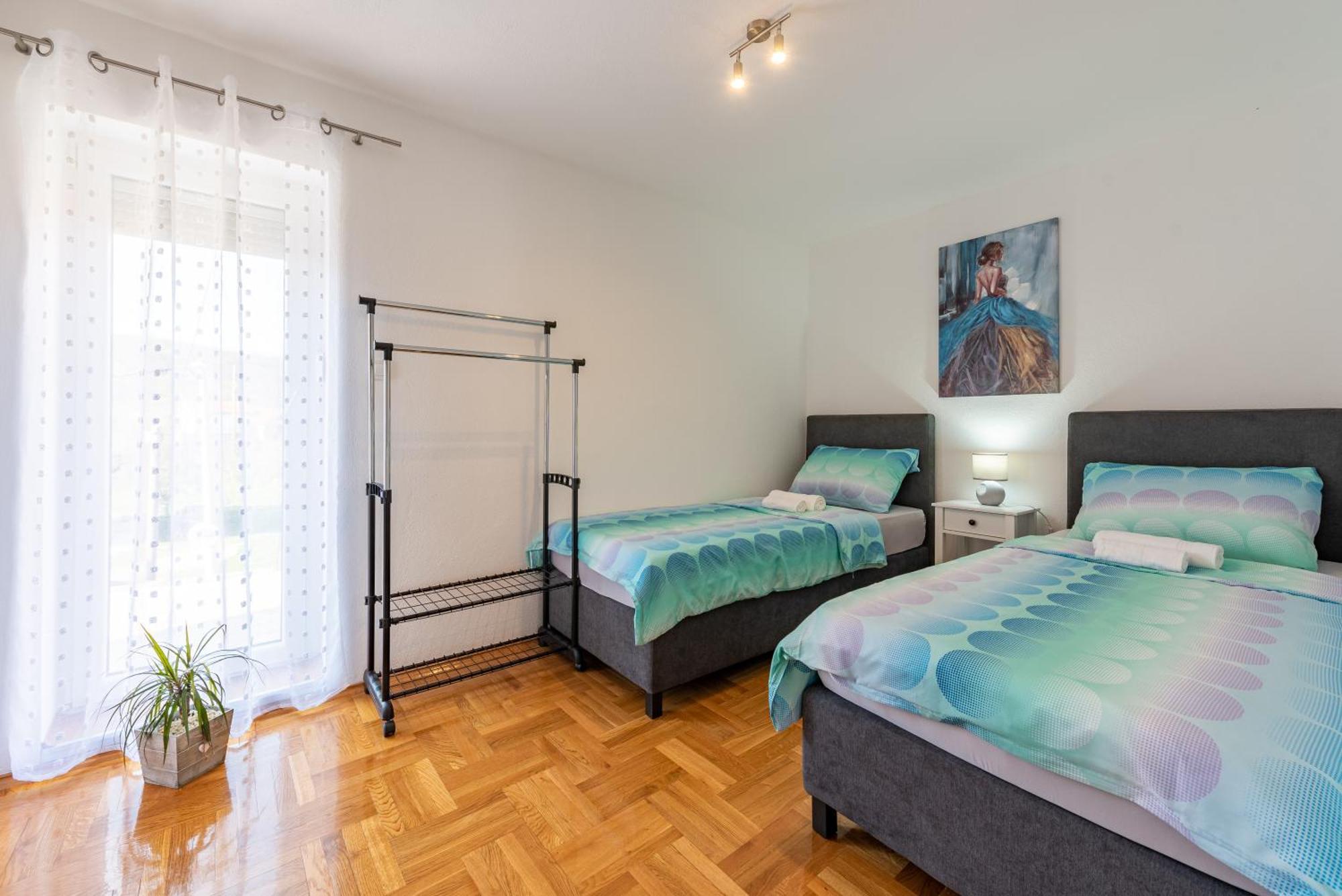 Apartman Toni Gračac Exterior foto