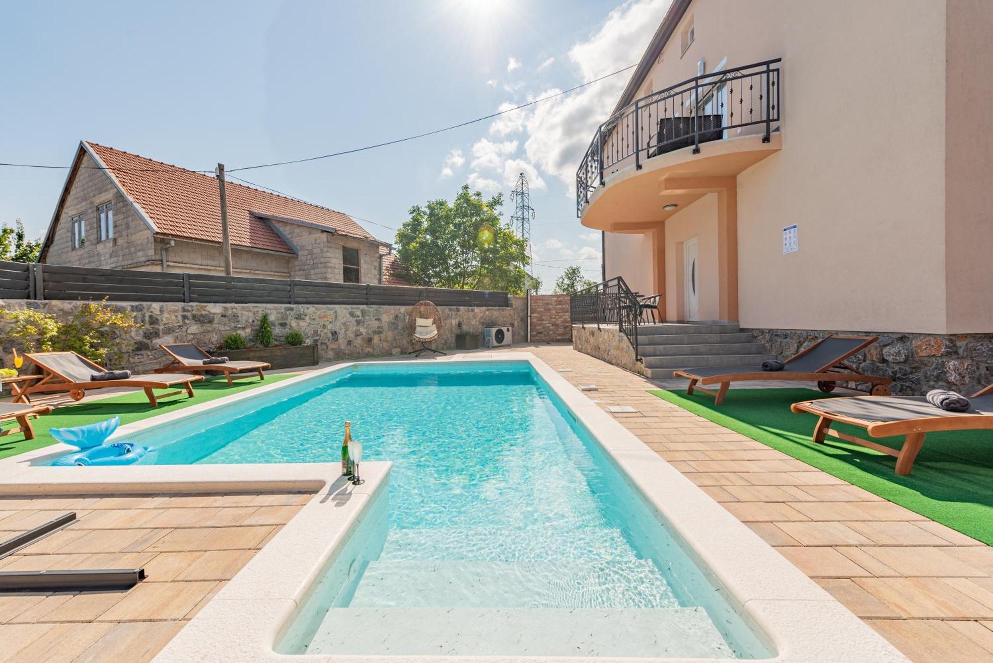Apartman Toni Gračac Exterior foto