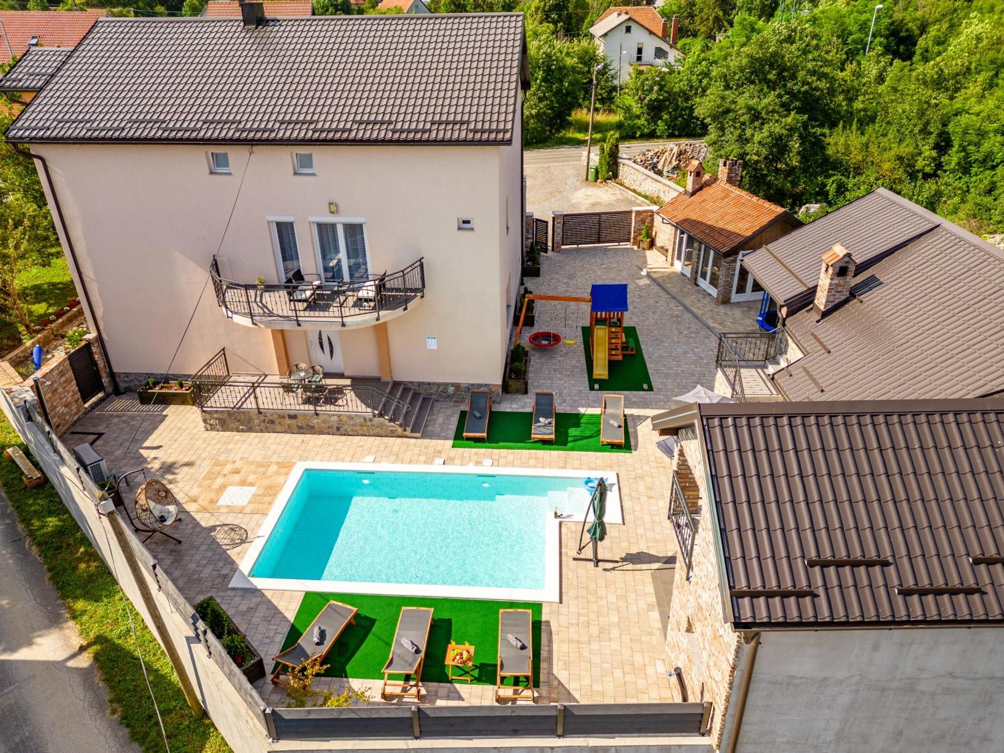 Apartman Toni Gračac Exterior foto